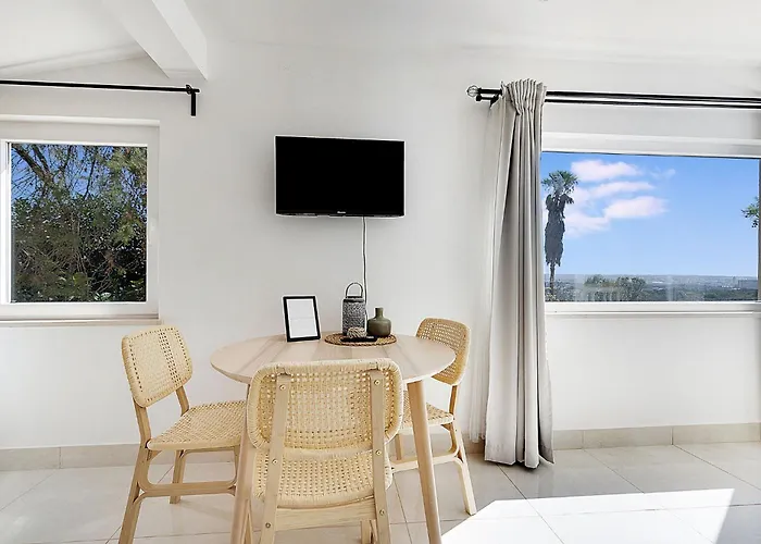 アパート Entrada